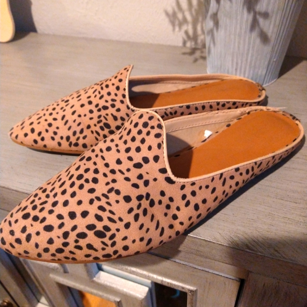 Universal Thread cheetah mules